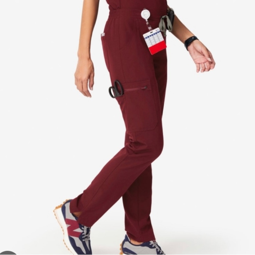 Figs skinny yola